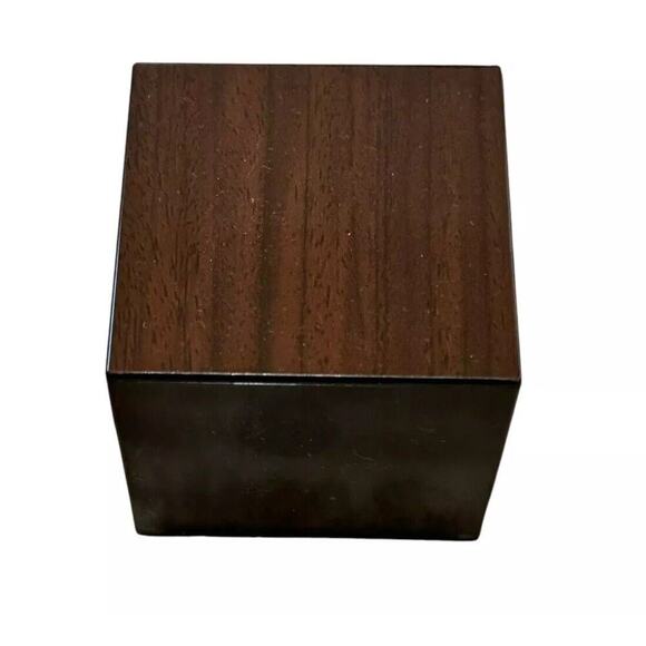 Vintage MCM Kenneth Wingard Cubic Wall Clock Faux Wood Grain Silver Hands RARE - Picture 8 of 9